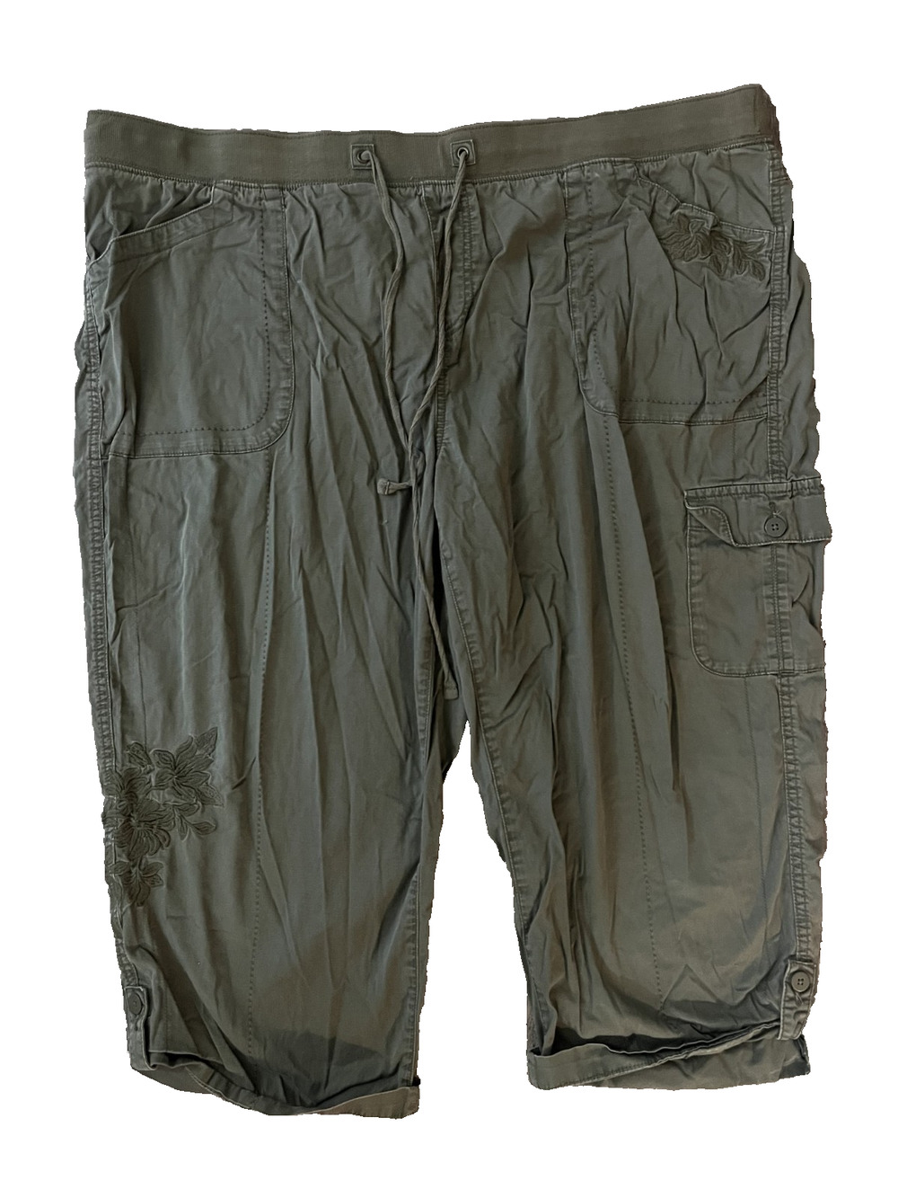 Women's Terra & Sky Size 2X Camo Green Embroidered Cargo Capris Stretchy Waist